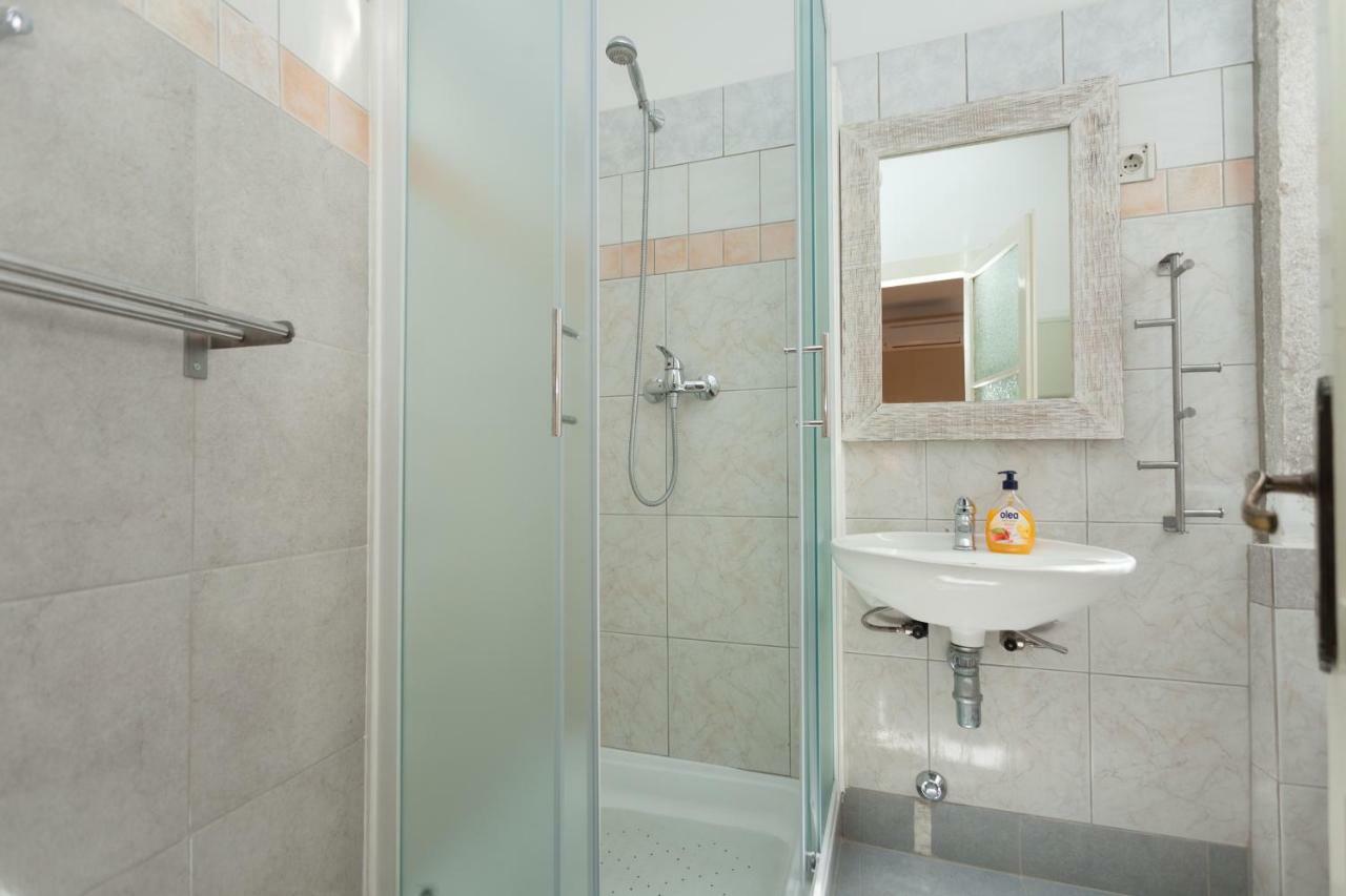 Nice Apartment In The City Center Rovinj Exterior foto