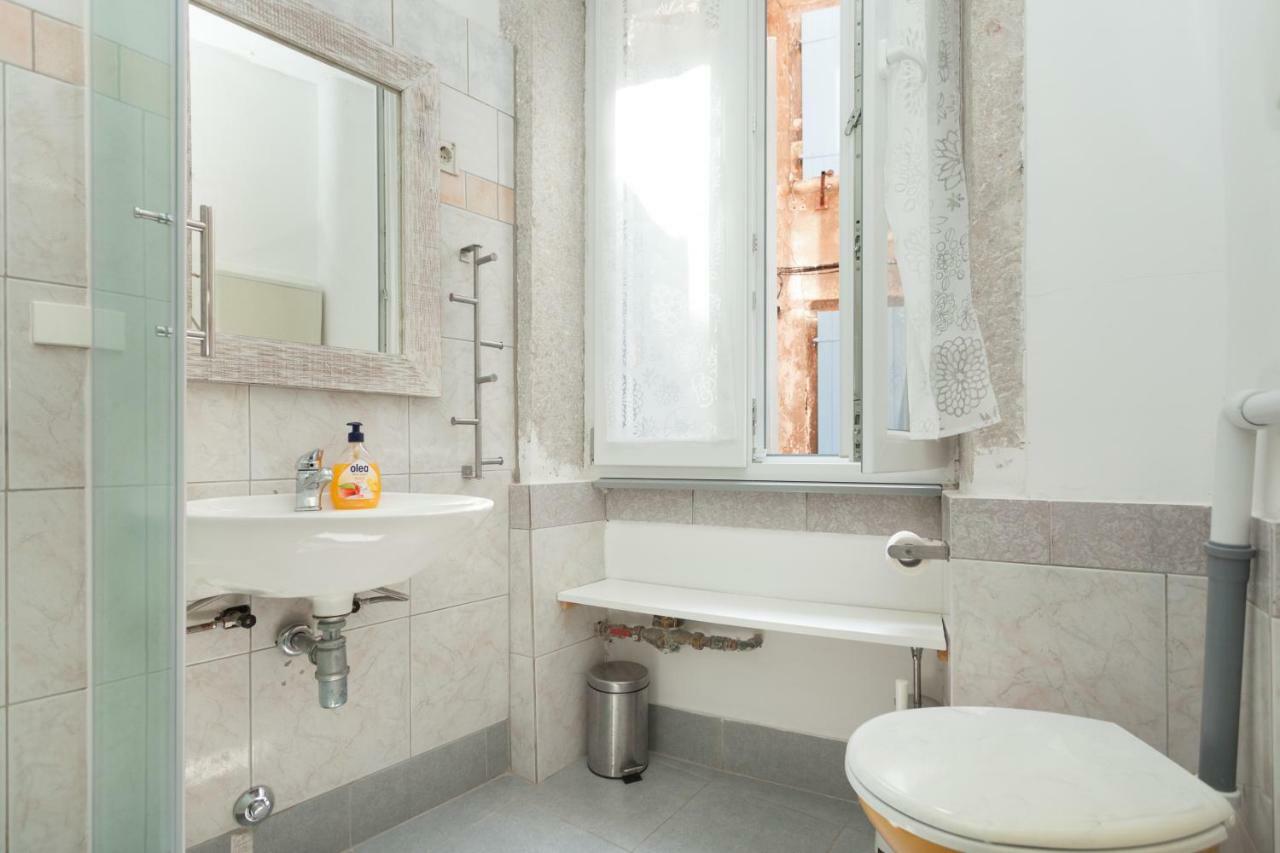 Nice Apartment In The City Center Rovinj Exterior foto